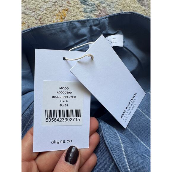 Align Mood Halter Neck Waistcoat - Picture 11 of 12